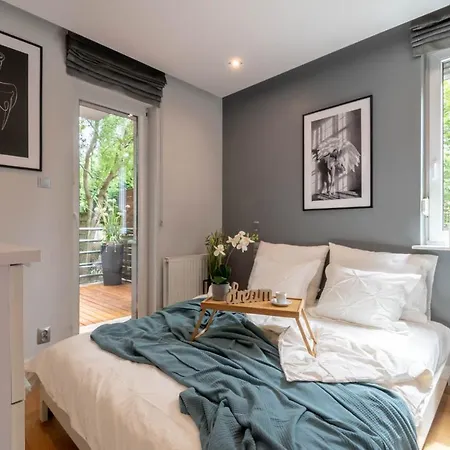 Апартаменты Spot *